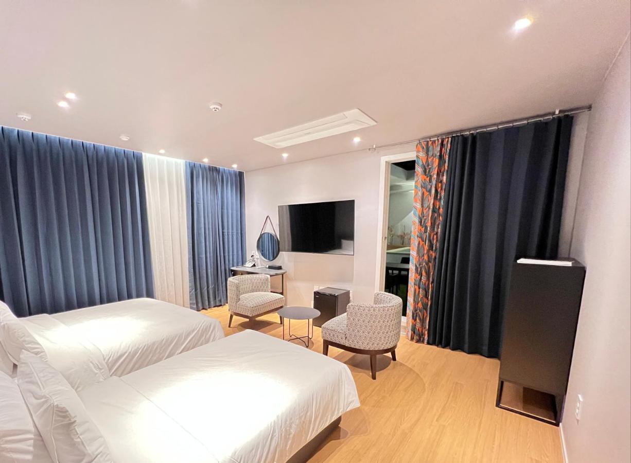 Jinhae Intercity Hotel تَنوان المظهر الخارجي الصورة