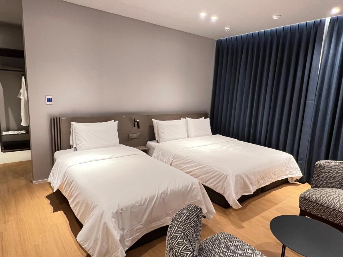 Jinhae Intercity Hotel تَنوان المظهر الخارجي الصورة